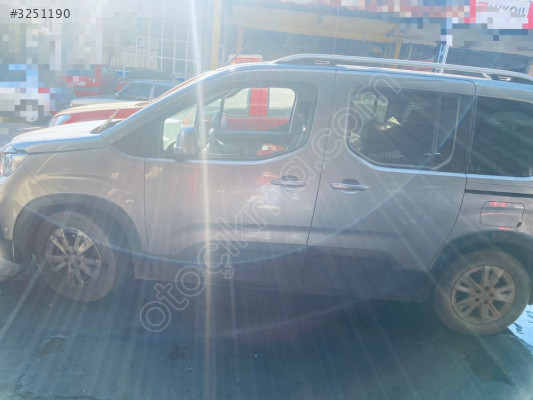 OPEL COMBO E 1.5 DİZEL MOTOR OTOMATİK ÇIKMA ORJİNAL YEDEK PARÇA