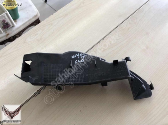 MERCEDES W117 CLA KASA ÖN HAVA DEFLEKTÖRÜ