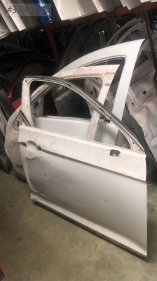 Woswosgen passat B 8 kasa sağ ön kapı