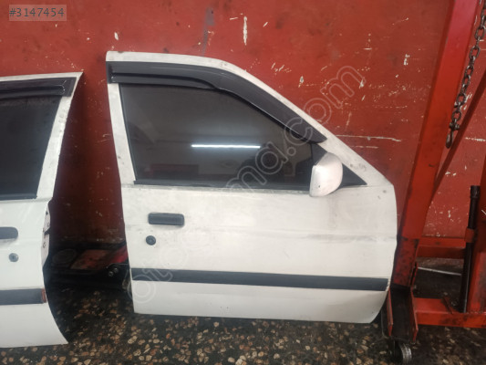 Ford escort sağ ön kapı orijinal hatasız