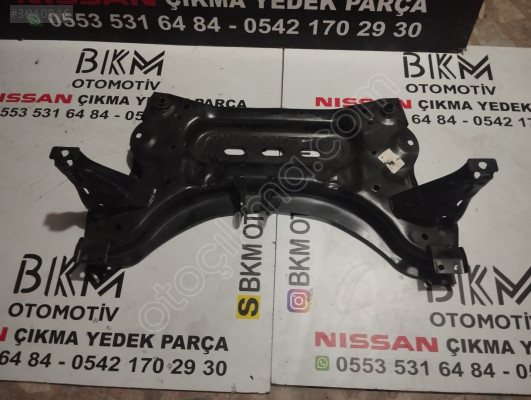 Nissan Qashqai j11 travers