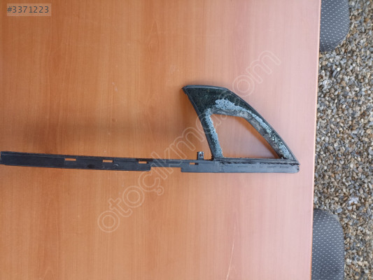 Renault Clio 5 Sol Kelebek Camı