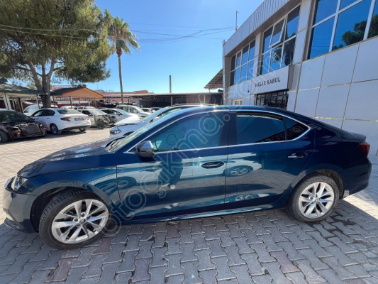 SKODA OCTAVİA SOL ÖN ÇAMURLUK ORJİNAL ÇIKMA - 5E3821105B