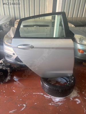 FORD FIESTA SAĞ ARKA KAPI GRİ RENK ORJİNAL