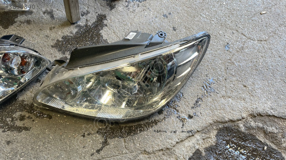 Hyundai Getz  sol ön far