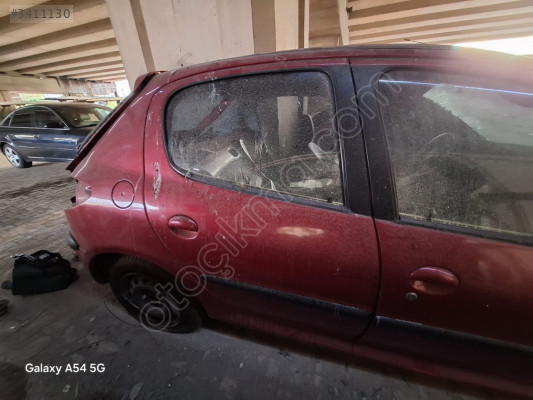 Peugeot 206 sağ arka kapı