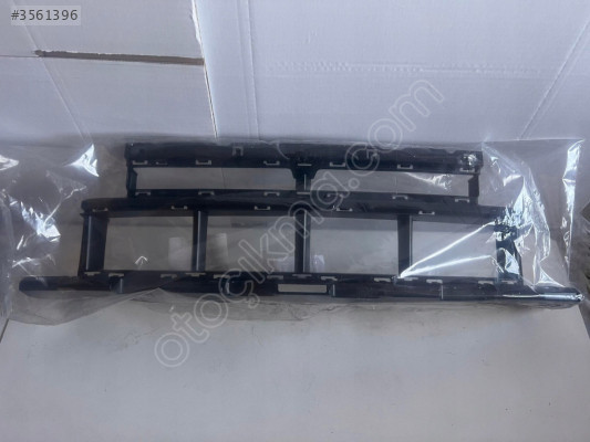 MERCEDES W176 AMG TAMPON BRAKETİ ÖN ORTA 1768852600