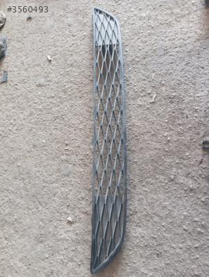 Fiat Egea ön tampon ızgarası.735655608