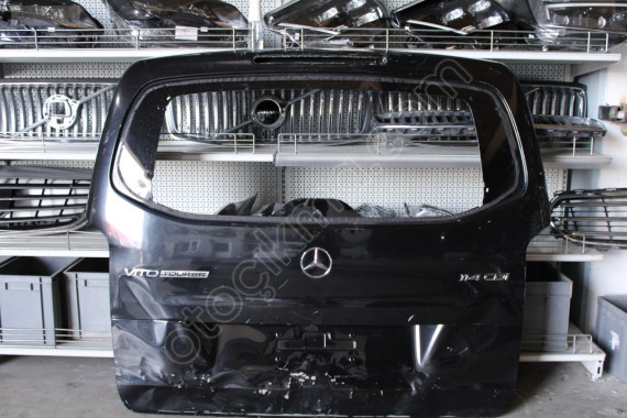 MERCEDES W447 VİTO SİYAH BAGAJ KAPAĞI