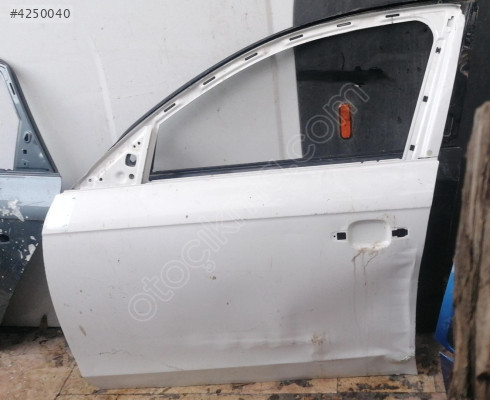 Audi A4  08-15 sol önkapı  Orjinal Oto Çıkma