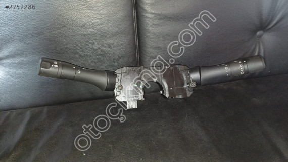 Renault Fluence / Megane 3 direksiyon alt kumanda  sinyal kolu