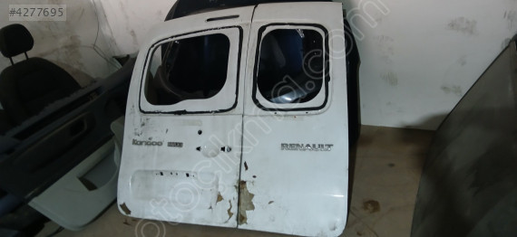 Renault maxi çıkma bagaj kapagı