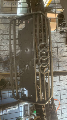 Audi A7 ön panjur çıkma