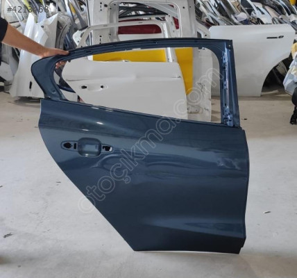 2019/2025 FORD FOCUS LACİVERT SAĞ ARKA KAPI ORJINAL LOKALLİK