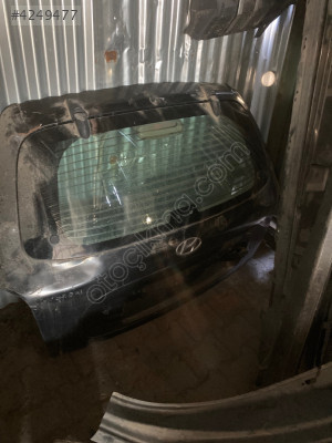 Hyundai santafe arka bagaj kapağı