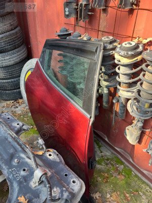 RENAULT CLİO 4 SAĞ ARKA KAPI