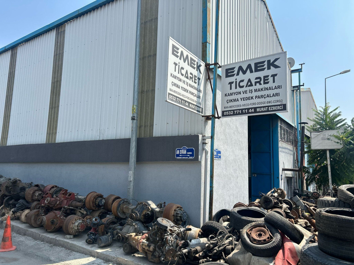 EMEK TİCARET KAMYON ÇIKMA YEDEK PARÇA